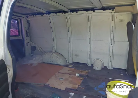 2005 Chevrolet Express z USA, uszkodzony, nr VIN 1GCFG15T051229102